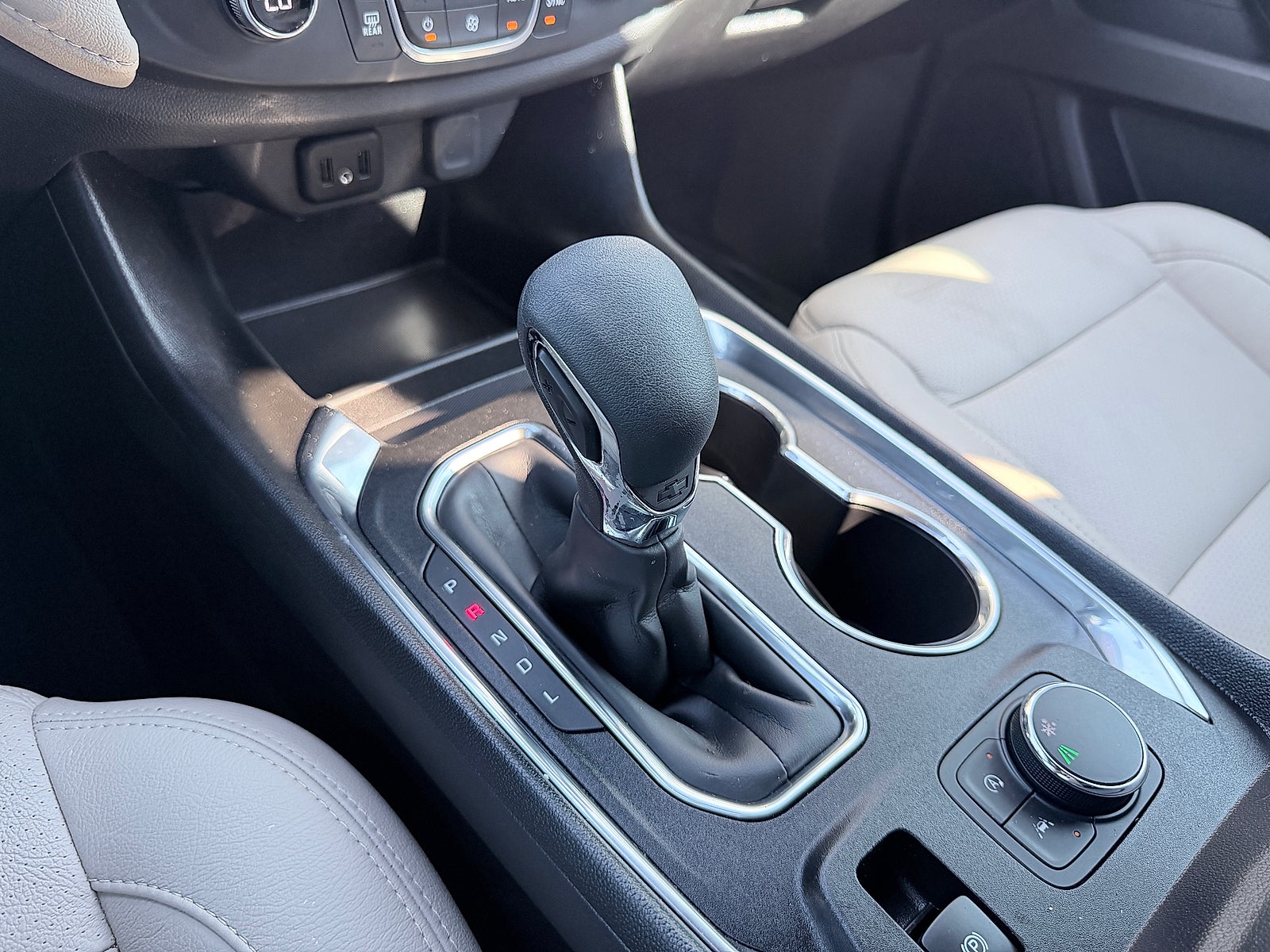 2023 Chevrolet Traverse FWD LS