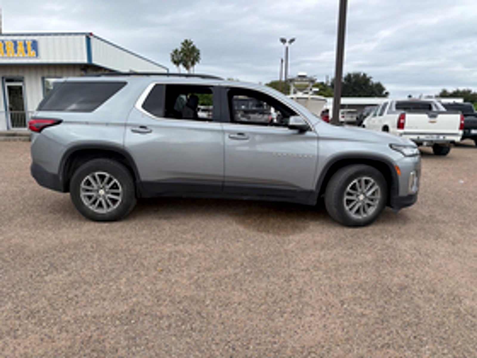 2023 Chevrolet Traverse FWD LT Cloth