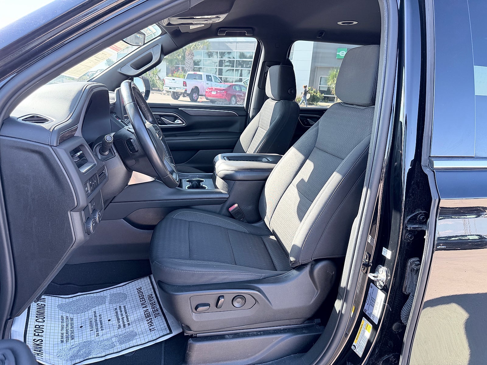 2023 Chevrolet Suburban 2WD LS