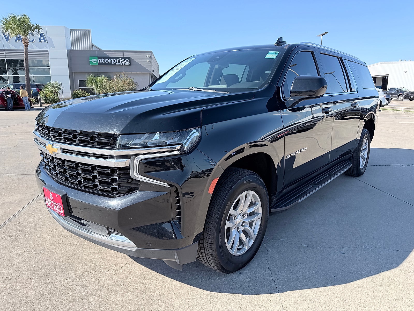 2023 Chevrolet Suburban 2WD LS