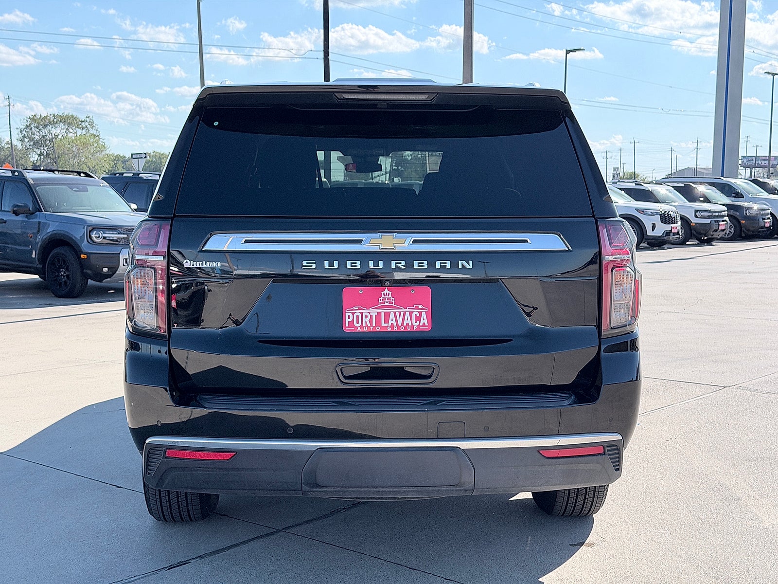 2023 Chevrolet Suburban 2WD LS