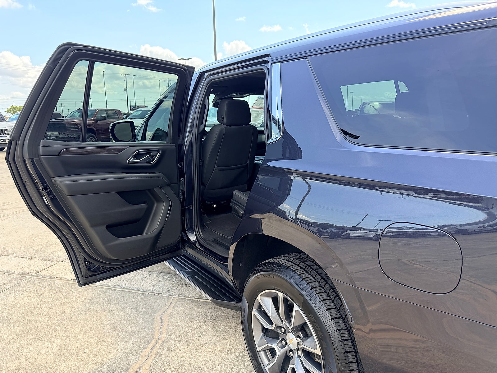 2023 Chevrolet Tahoe 2WD LS