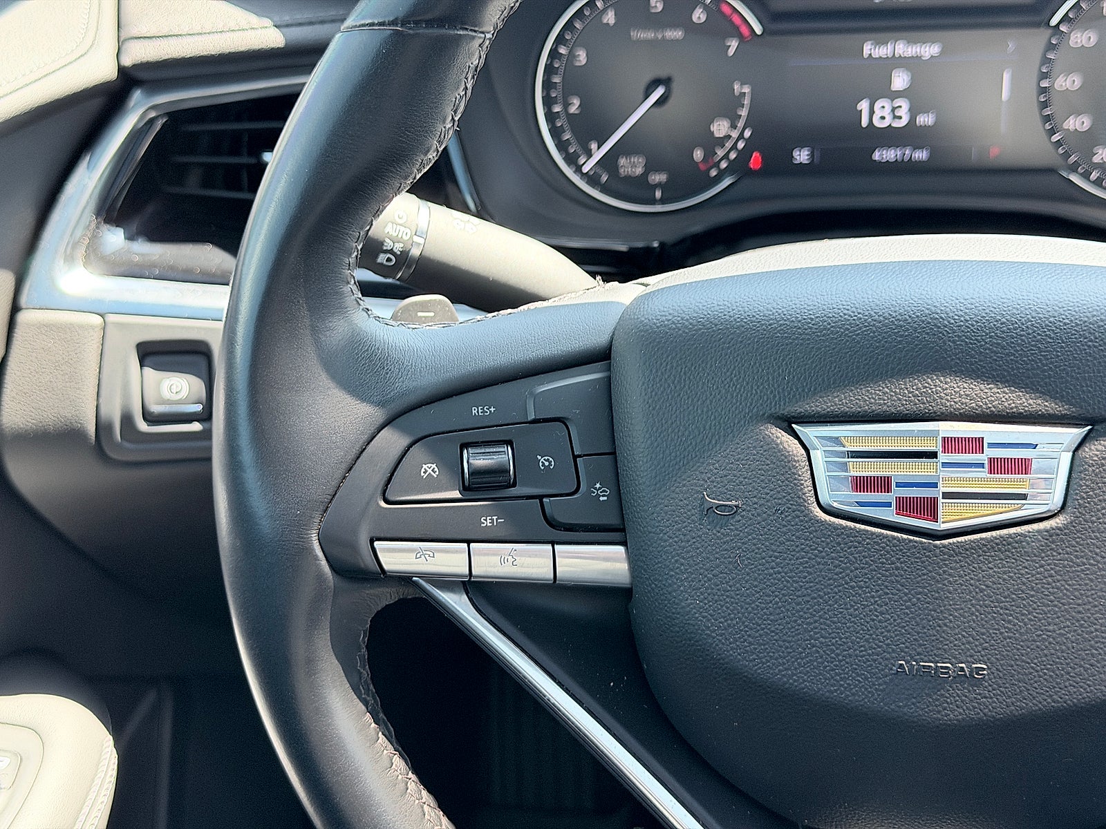 2023 Cadillac XT6 FWD Luxury