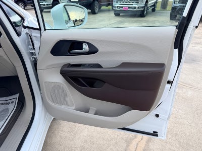 2020 Chrysler Pacifica Touring