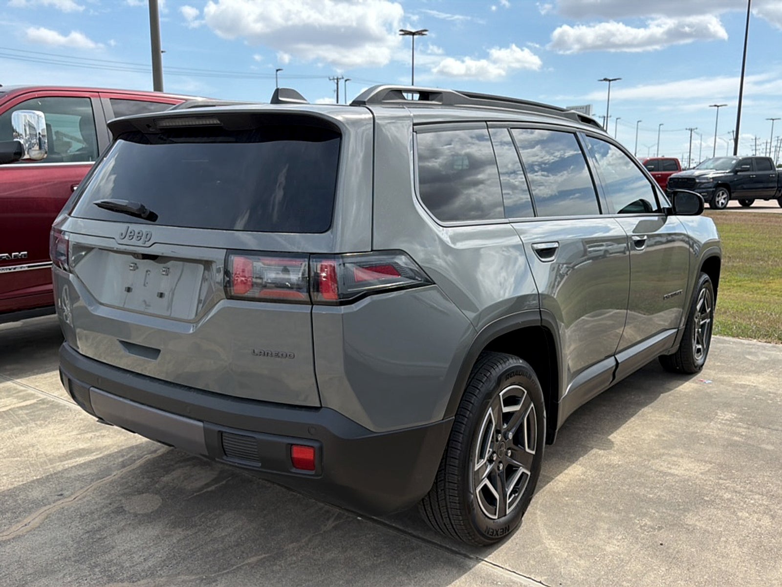 2026 Jeep Cherokee Laredo 4x4