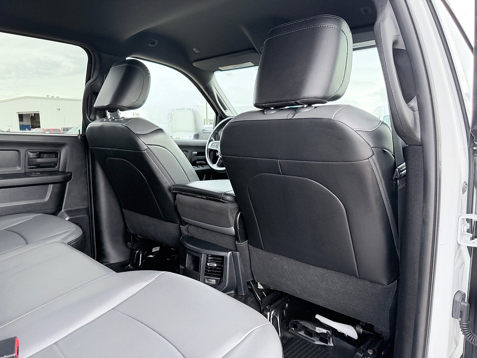 2025 RAM 2500 Tradesman Crew Cab 4x4 6'4" Box