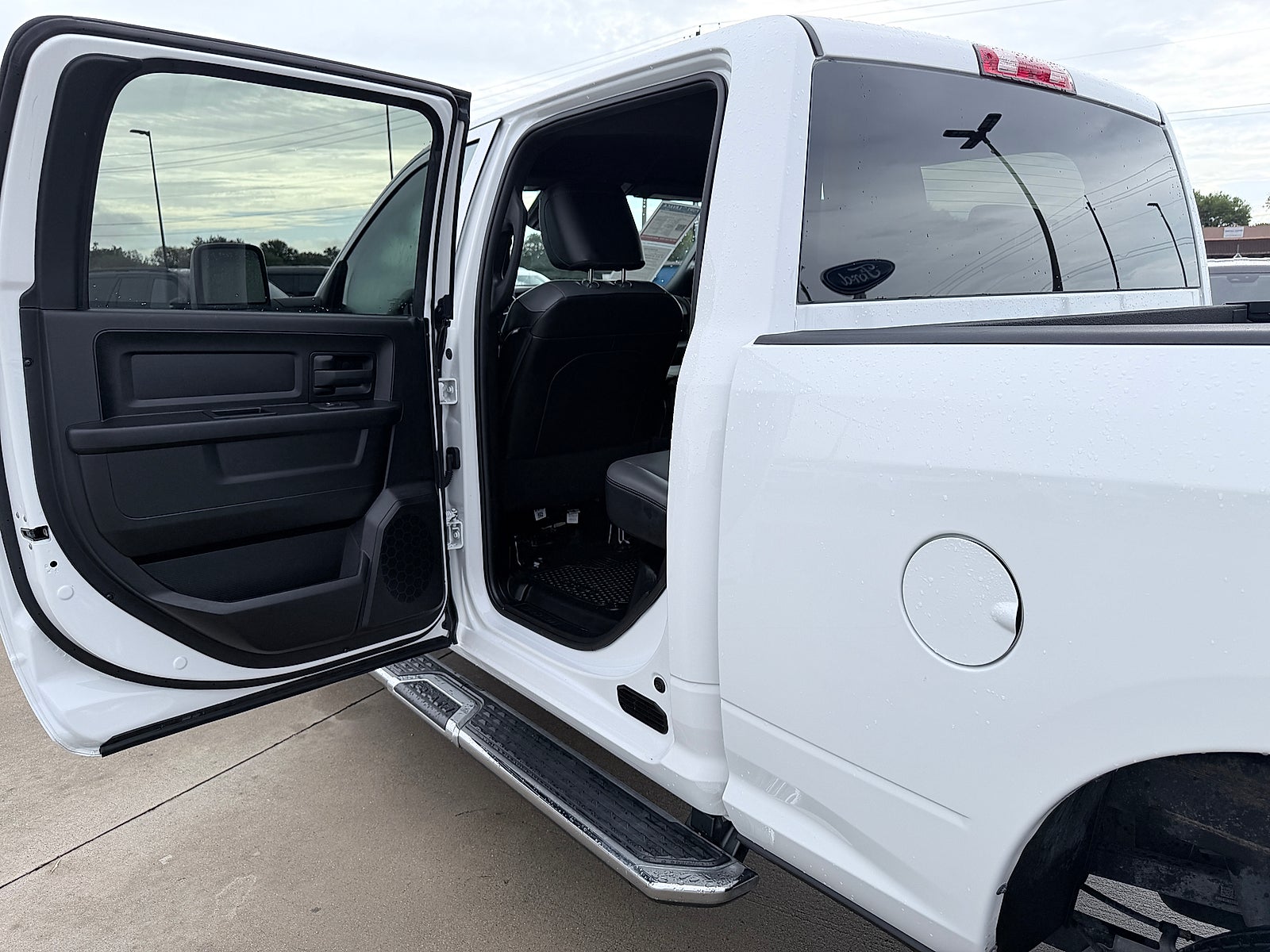 2025 RAM 2500 Tradesman Crew Cab 4x4 6'4" Box