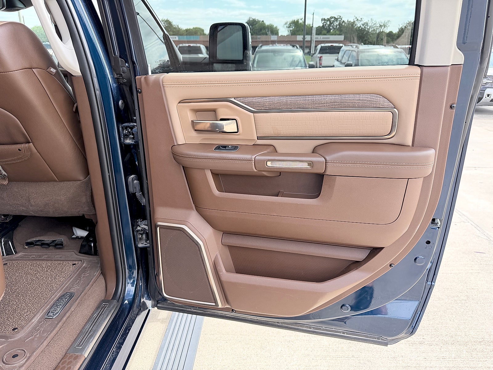 2024 RAM 3500 Limited Longhorn Crew Cab 4x4 8' Box