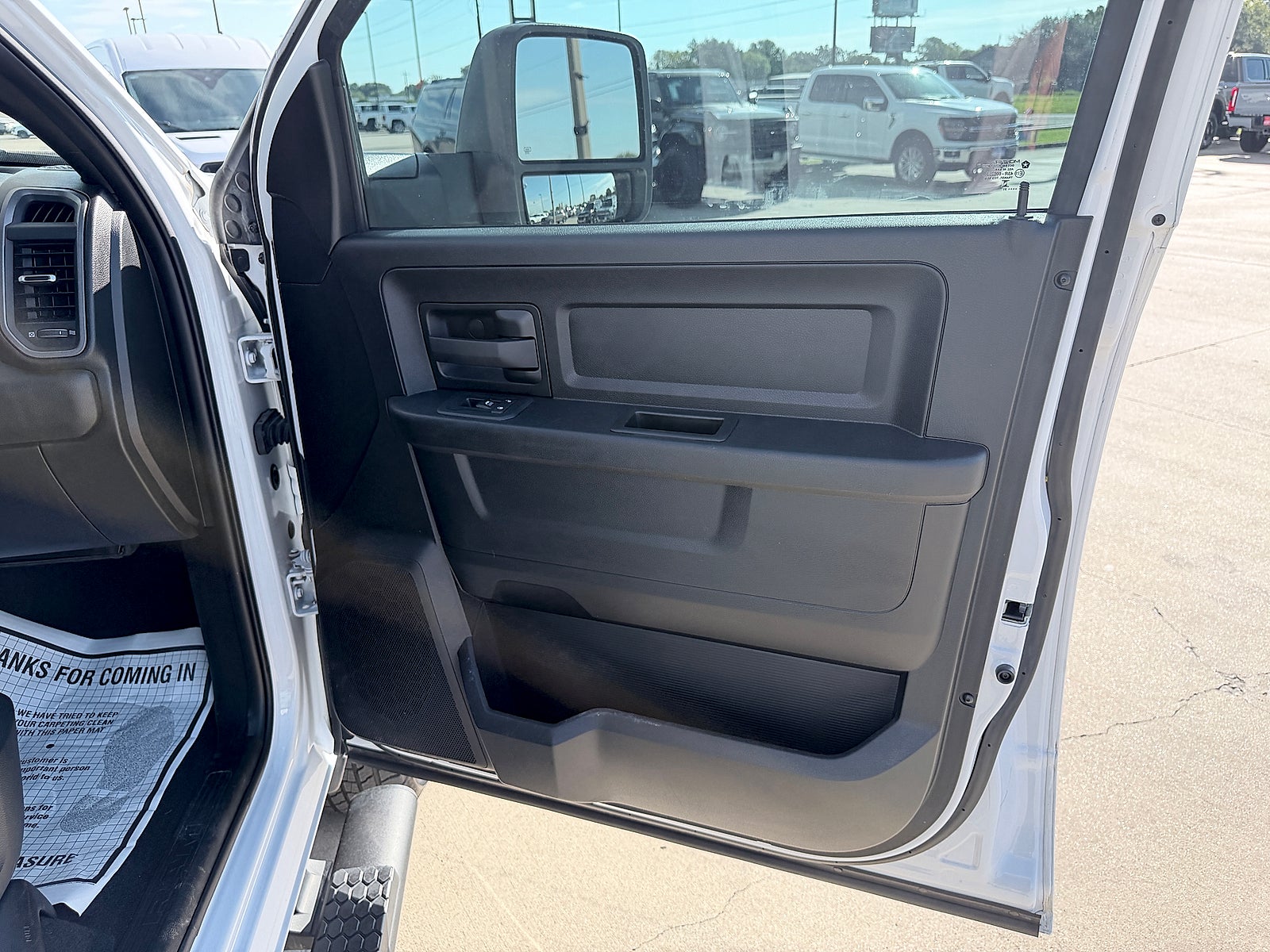 2025 RAM 2500 Tradesman Crew Cab 4x4 6'4" Box