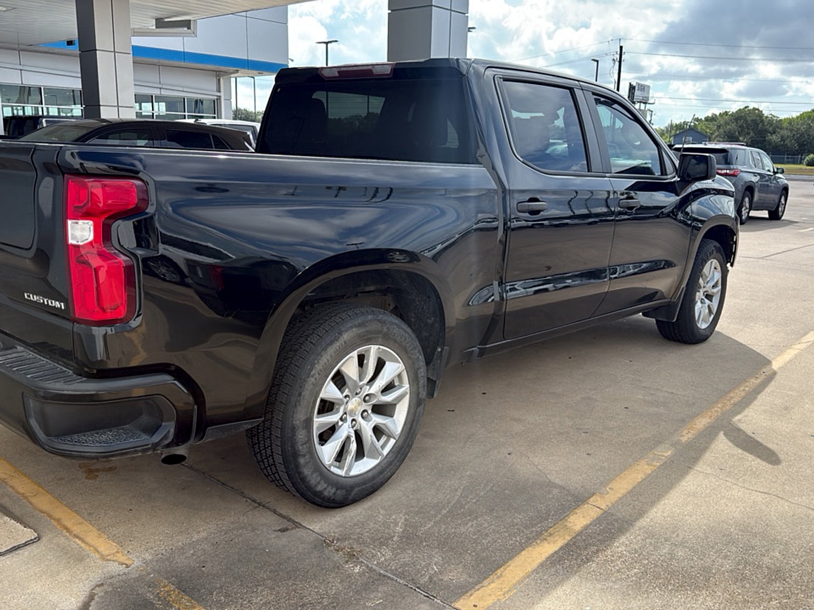 2021 Chevrolet Silverado 1500 2WD Crew Cab Short Bed Custom