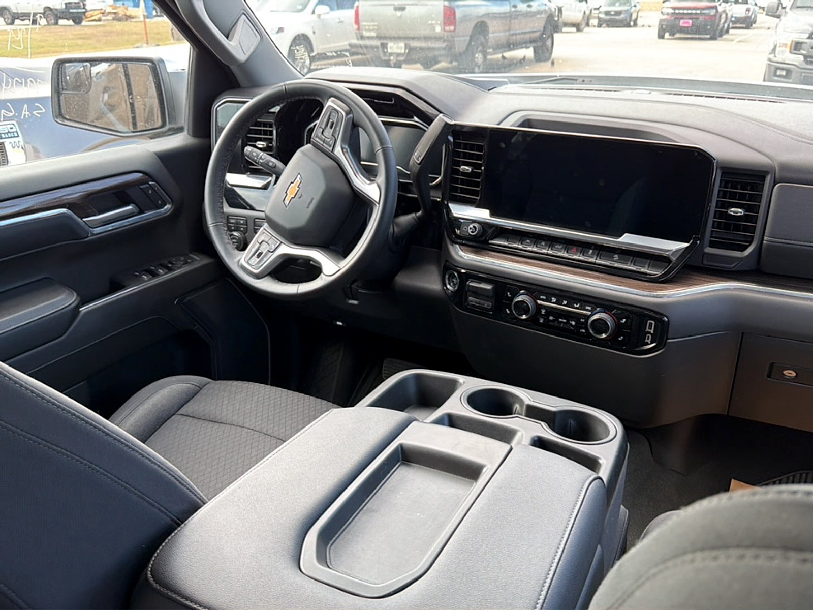 2024 Chevrolet Silverado 1500 4WD Crew Cab Short Bed LT