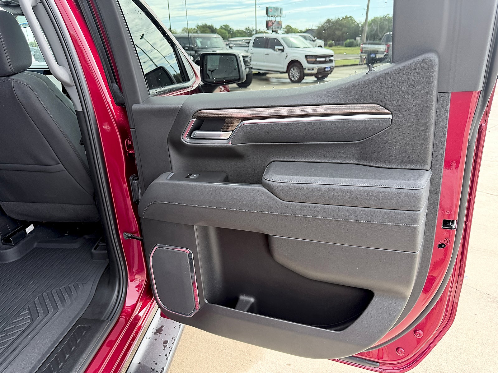 2025 Chevrolet Silverado 1500 4WD Crew Cab Short Bed RST