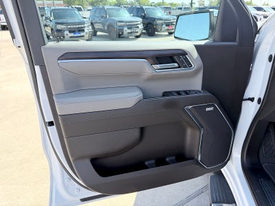 2023 GMC Sierra 1500 2WD Crew Cab Short Box SLT