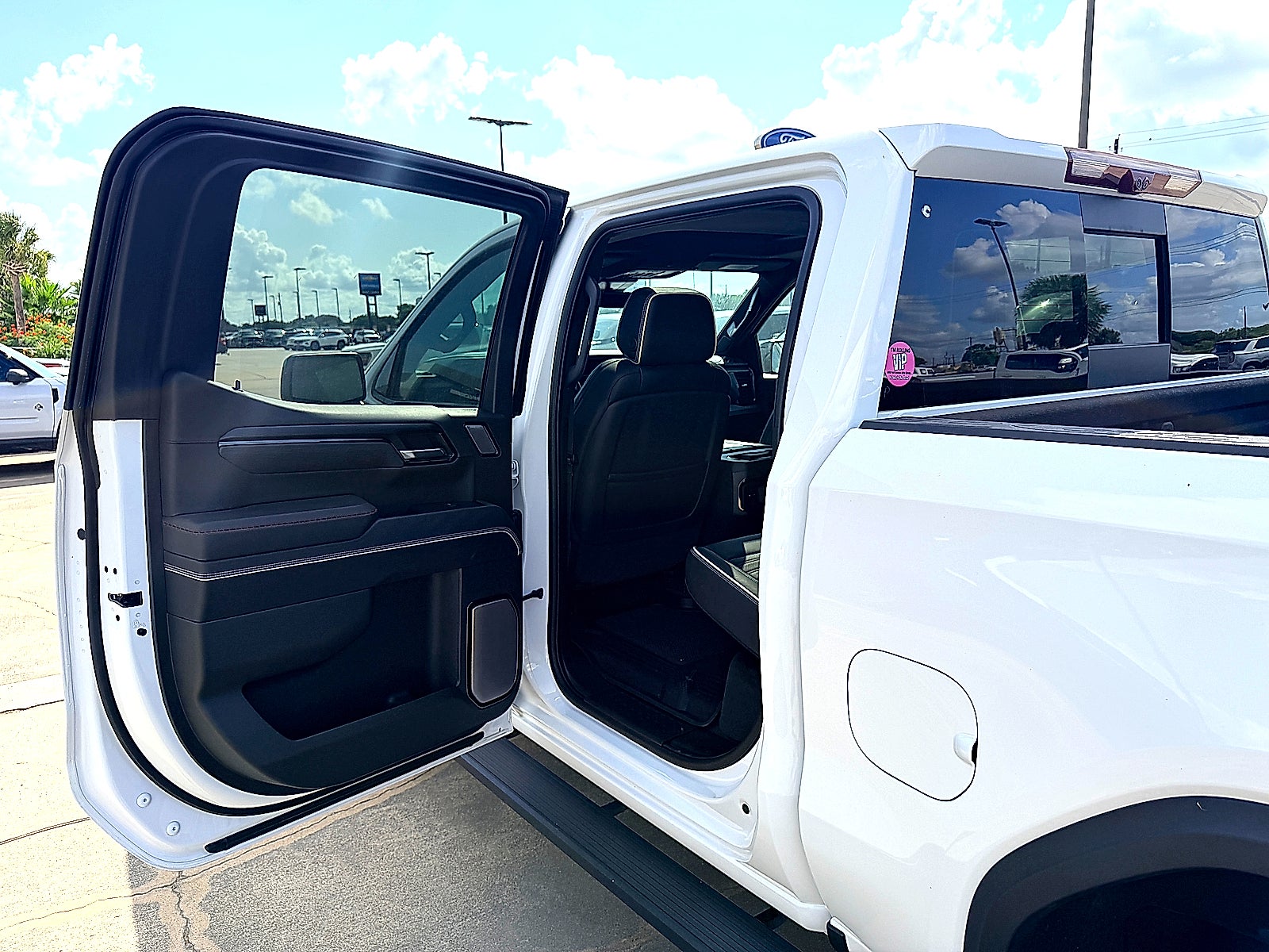 2023 GMC Sierra 1500 4WD Crew Cab Short Box AT4X