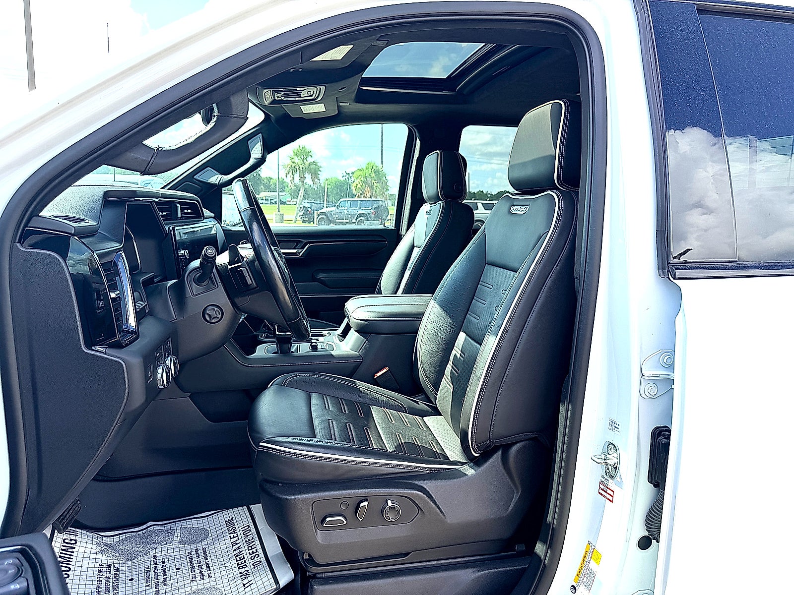 2023 GMC Sierra 1500 4WD Crew Cab Short Box AT4X