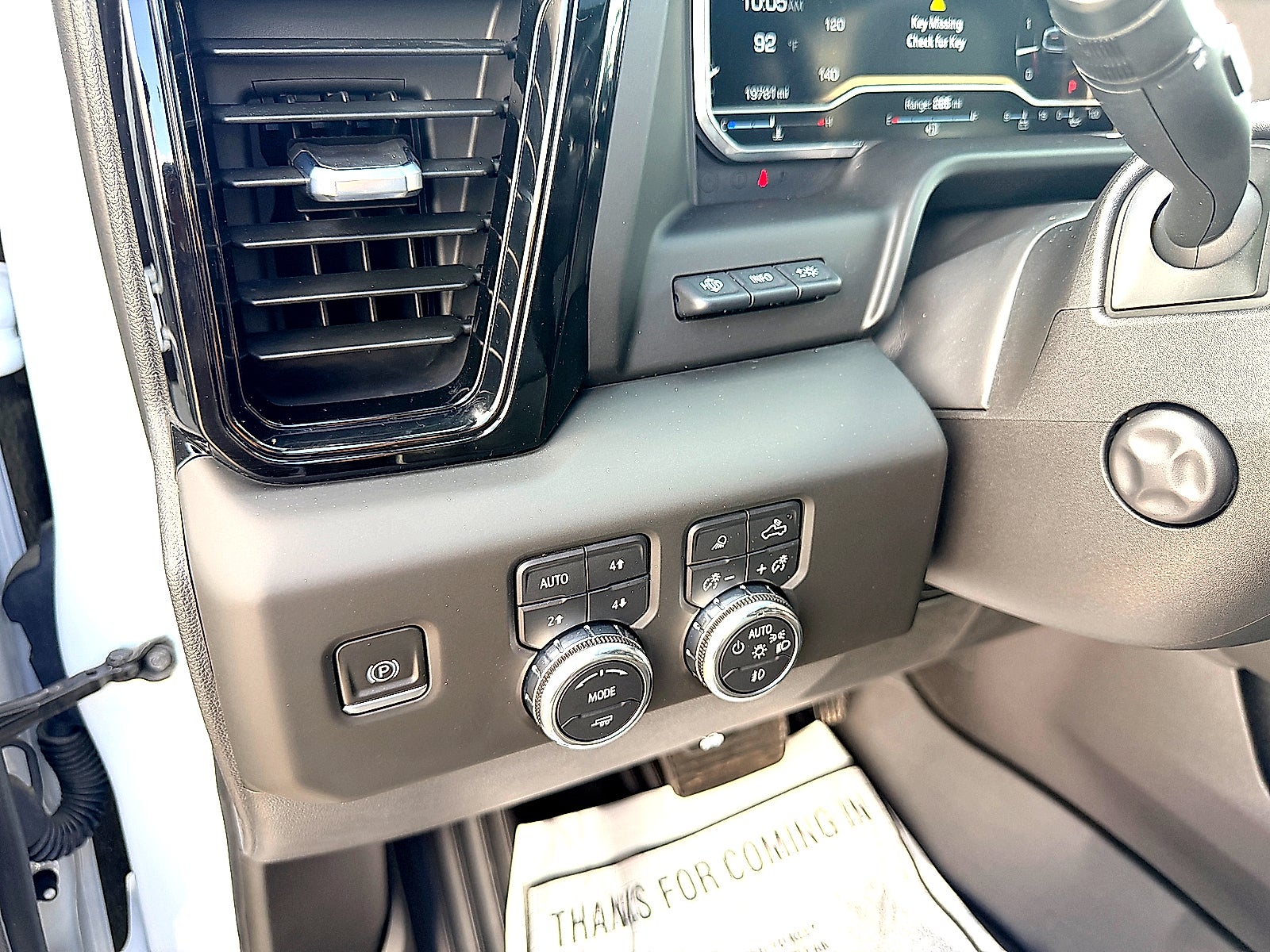 2023 GMC Sierra 1500 4WD Crew Cab Short Box AT4X