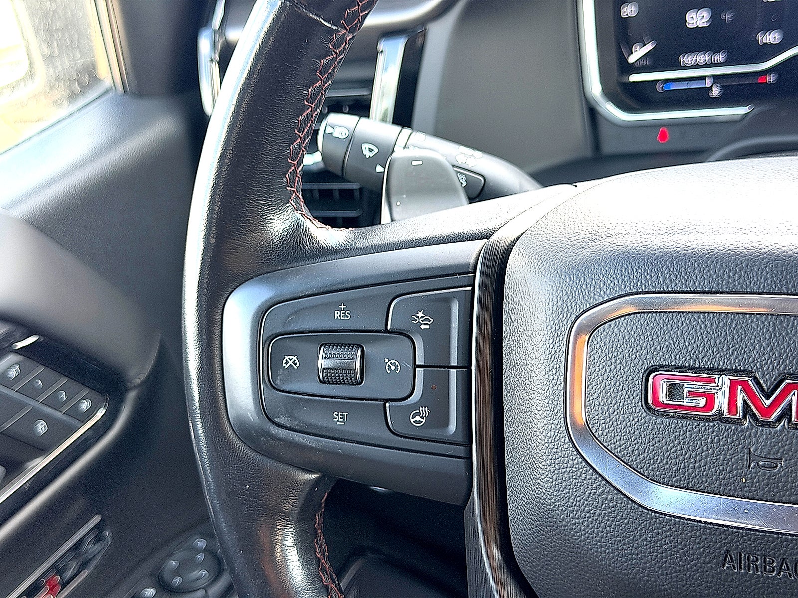 2023 GMC Sierra 1500 4WD Crew Cab Short Box AT4X