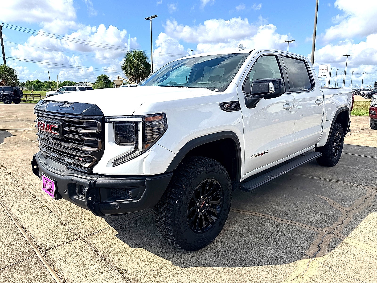 2023 GMC Sierra 1500 4WD Crew Cab Short Box AT4X
