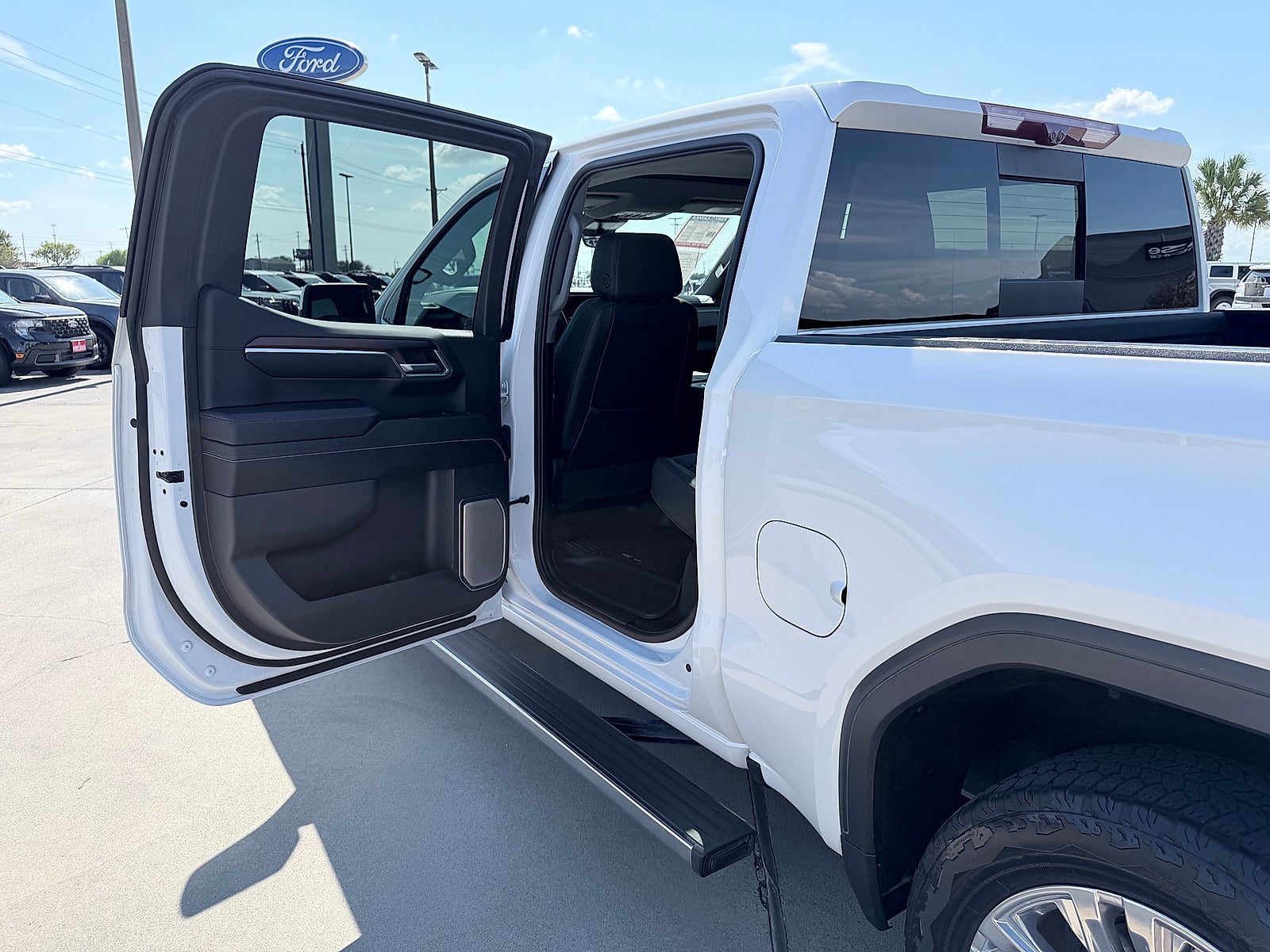 2024 GMC Sierra 1500 4WD Crew Cab Short Box Denali