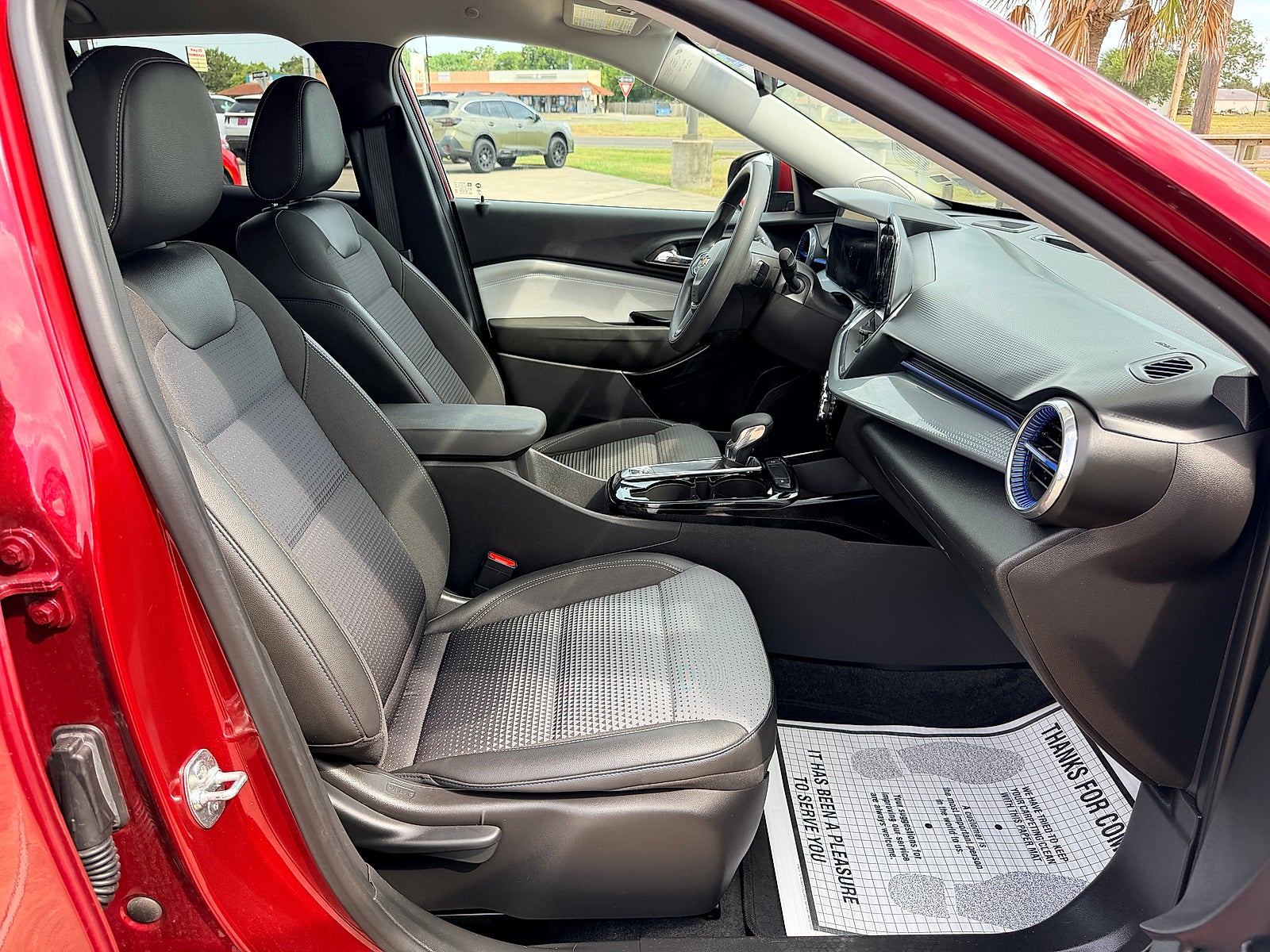 2025 Chevrolet Trax FWD LT