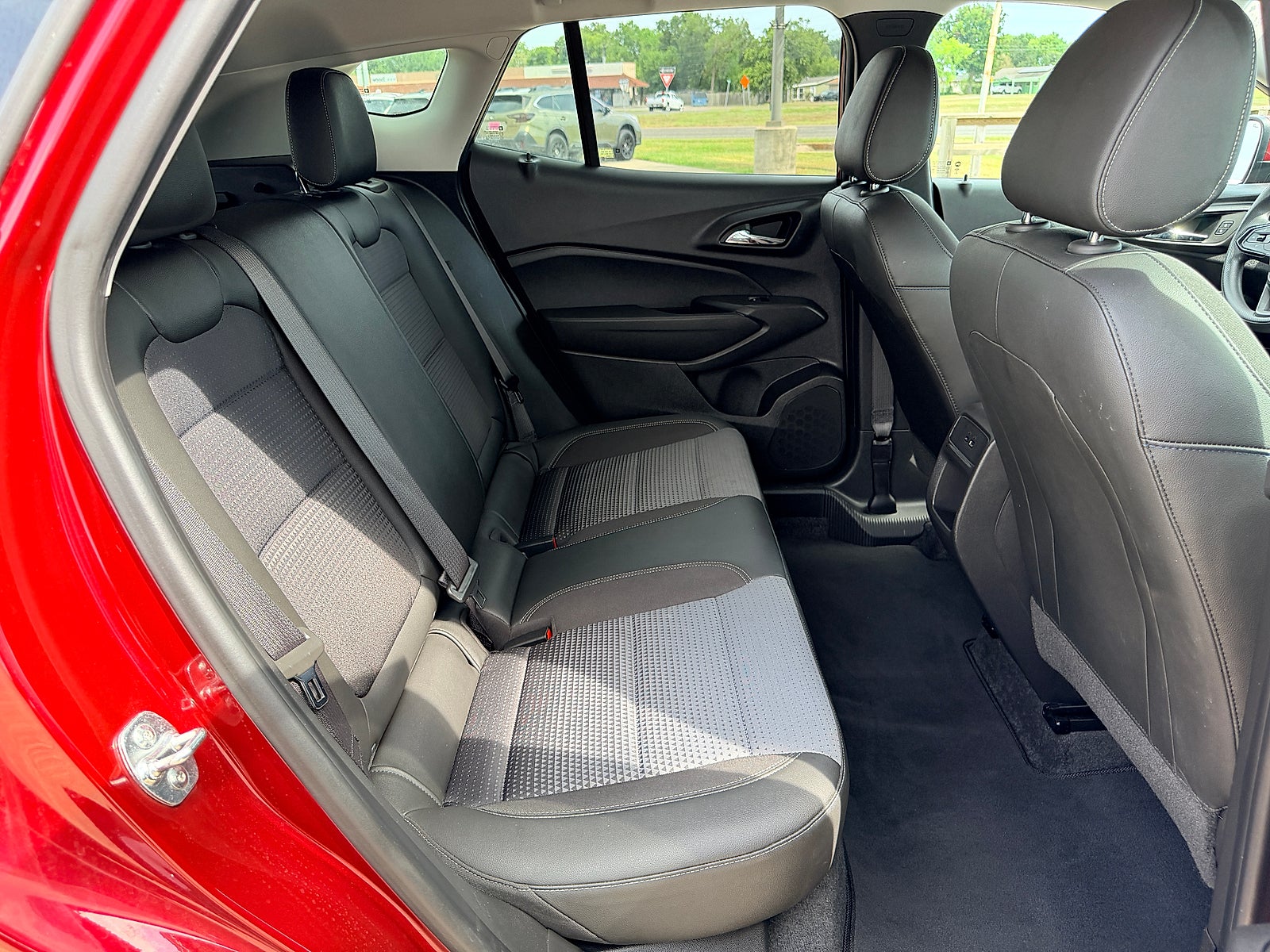 2025 Chevrolet Trax FWD LT