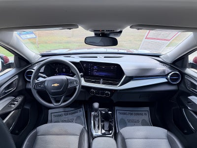 2025 Chevrolet Trax FWD LT