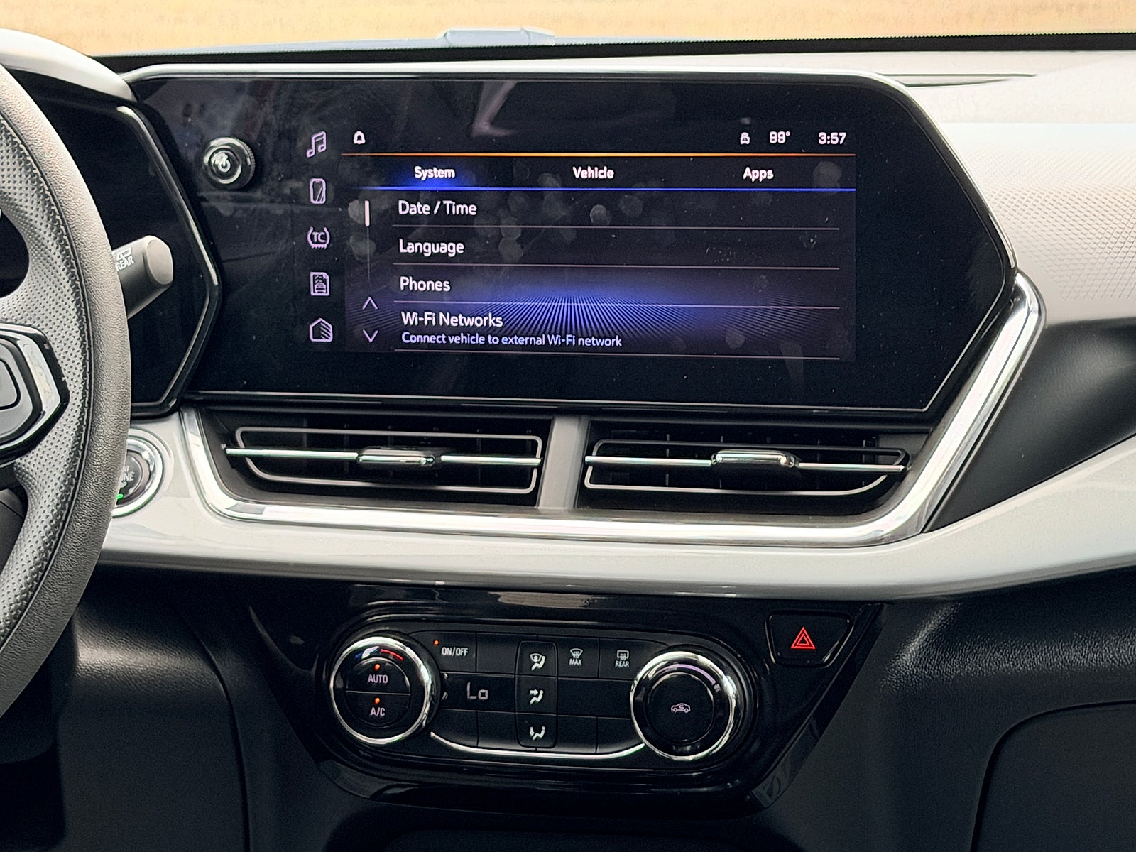 2025 Chevrolet Trax FWD LT