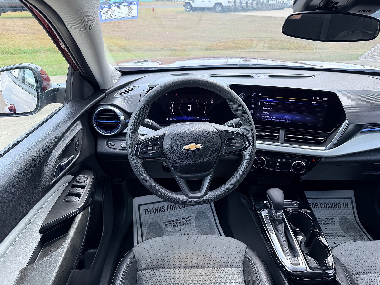 2025 Chevrolet Trax FWD LT