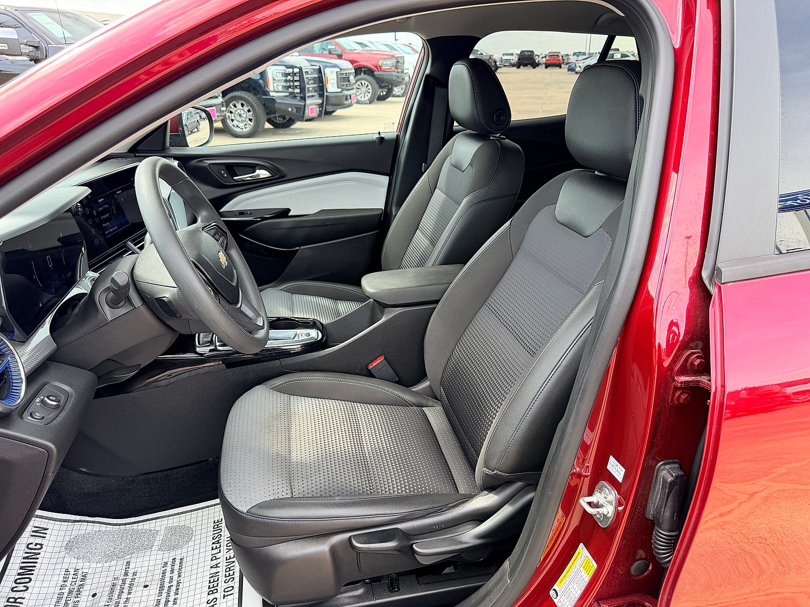 2025 Chevrolet Trax FWD LT