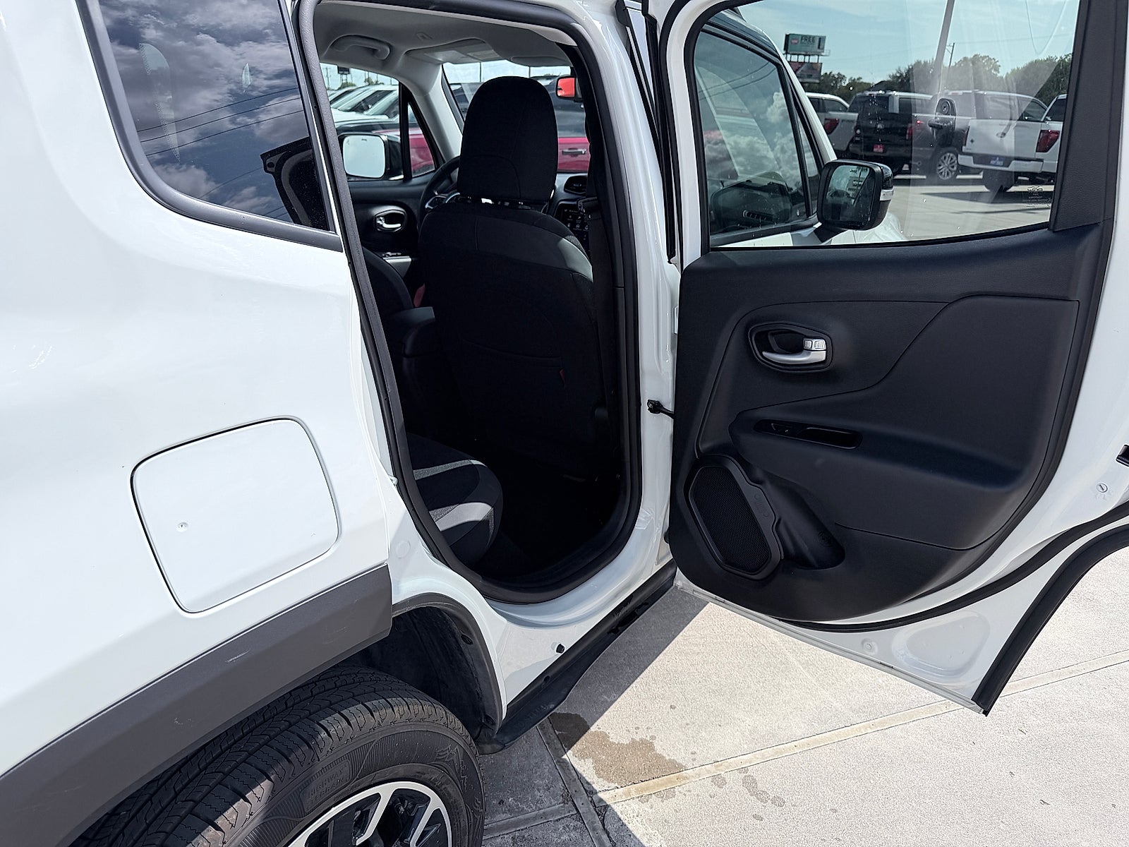 2023 Jeep Renegade Trailhawk 4x4